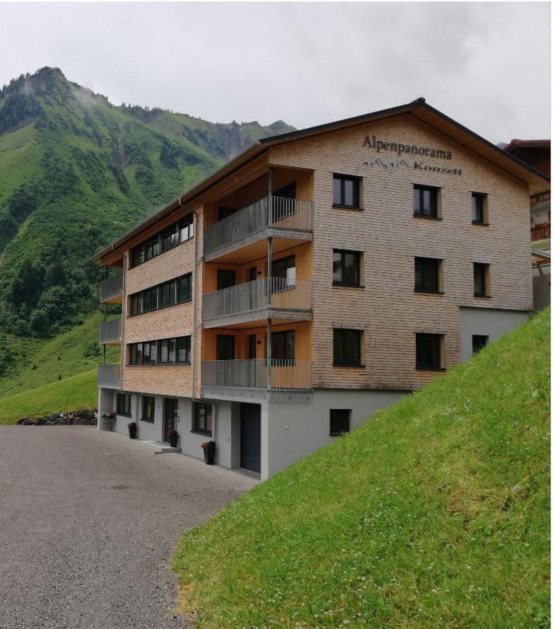 Alpenpanorama Konzett Appartement Faschina Buitenkant foto